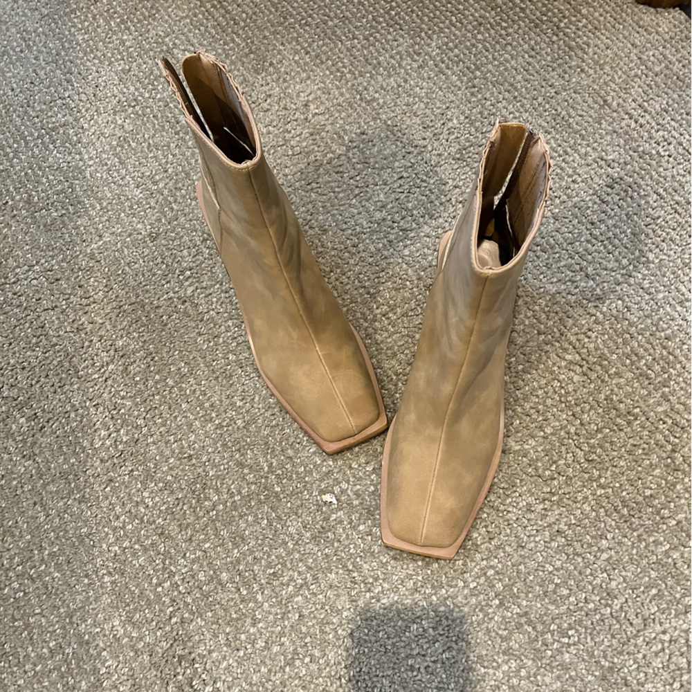 Elegant Tan Ankle Boots shu shop size 7.5